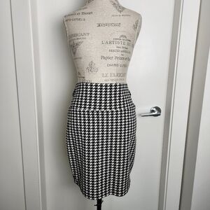 Vintage Houndstooth Pencil Skirt